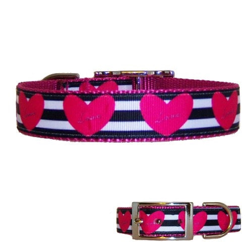 Valentines day dog collar with hearts and stripes in pink